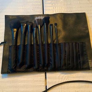 Mac makeup brushes and case
